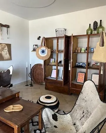 Thalia Bloom 公寓式酒店 *